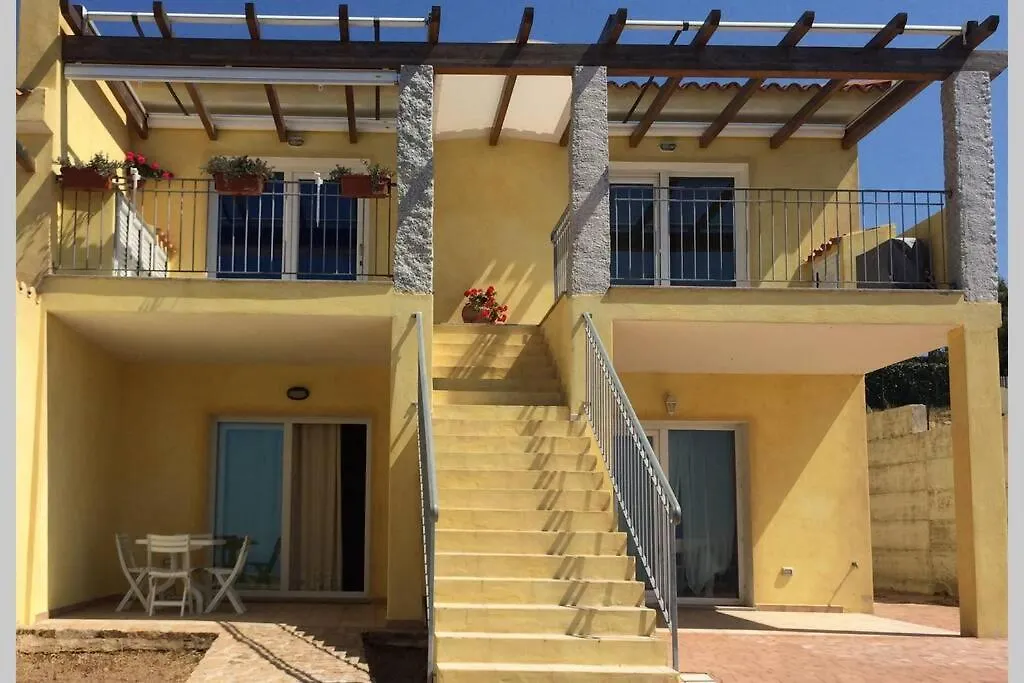 Grazioso Appartamento Isola Rossa Apartment