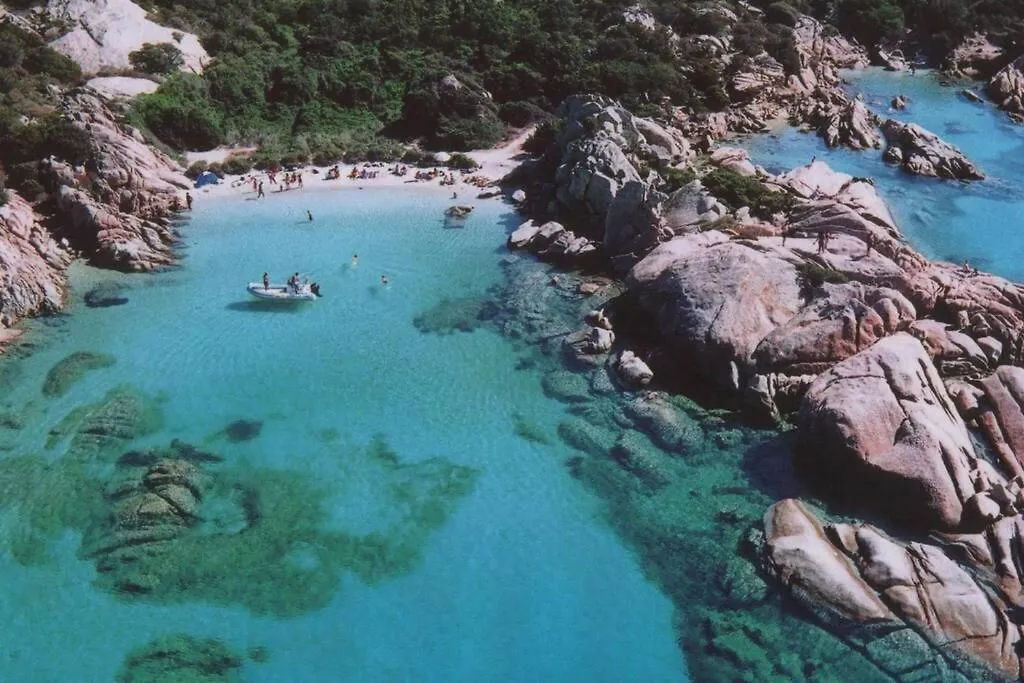 Lägenhet Grazioso Appartamento Isola Rossa